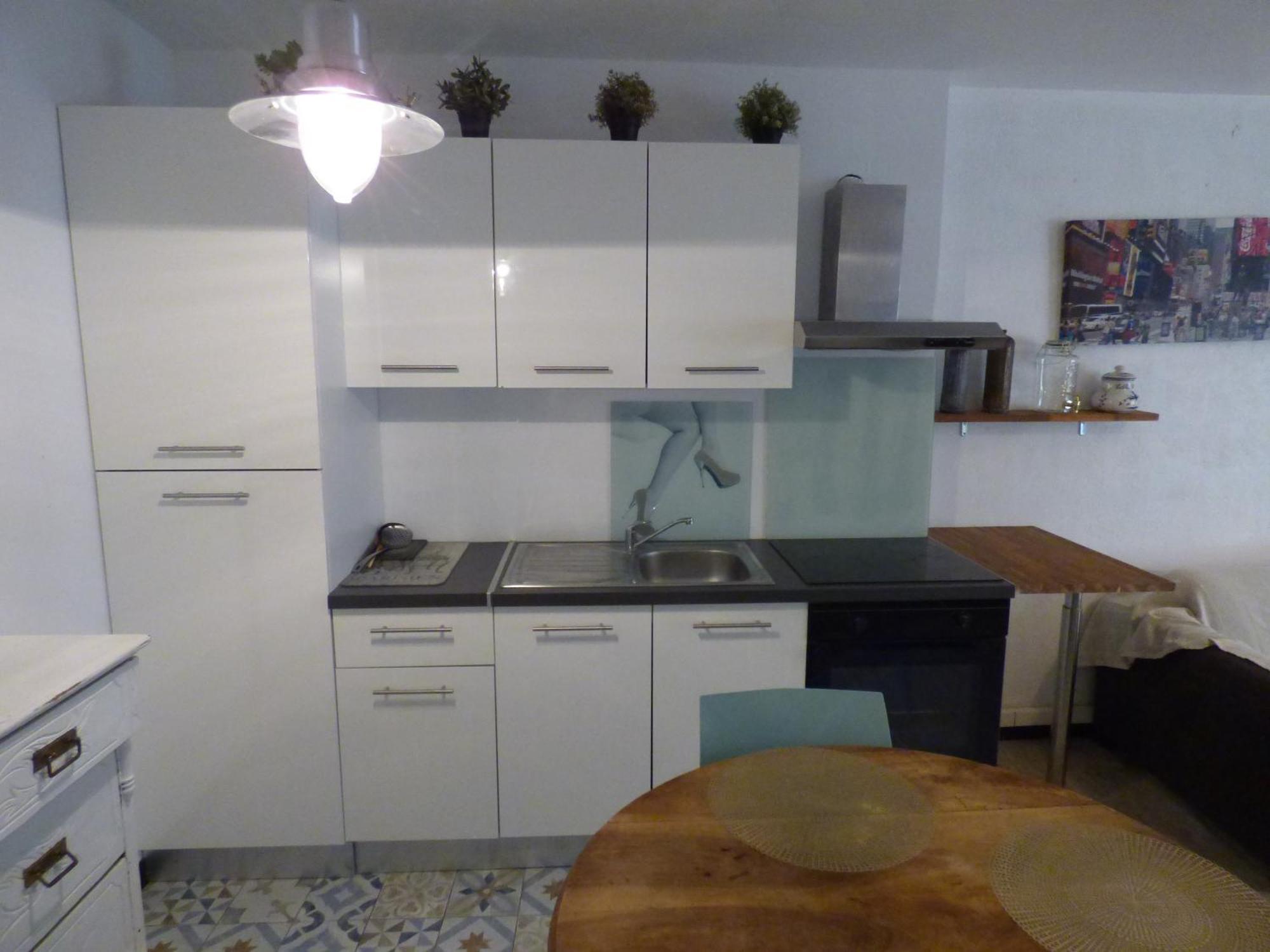 Pillement 1-T2-balcon avec garage privé optionnel-Centre historique et plages à 21km ! Pézenas Exterior foto